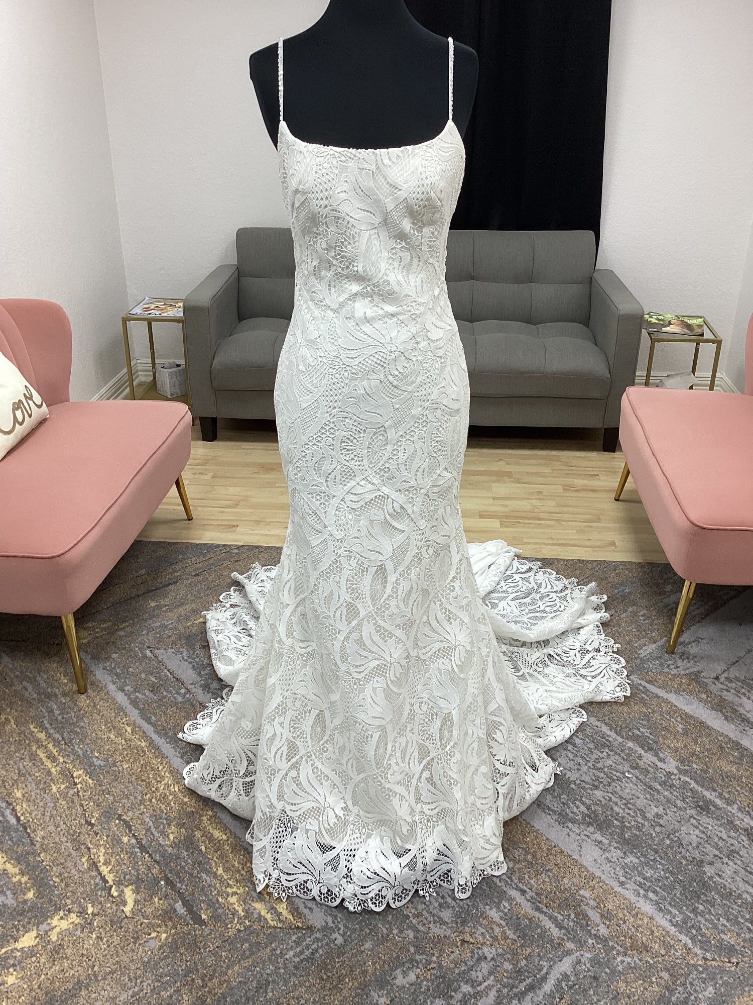 Fitted Scoop Neck Spaghetti Strap Lace Wedding Dress Low Back Ready To Wed Bridal Fitted Scoop Neck Spaghetti Strap Lace Wedding Dress Low Back Ready To Wed Bridal