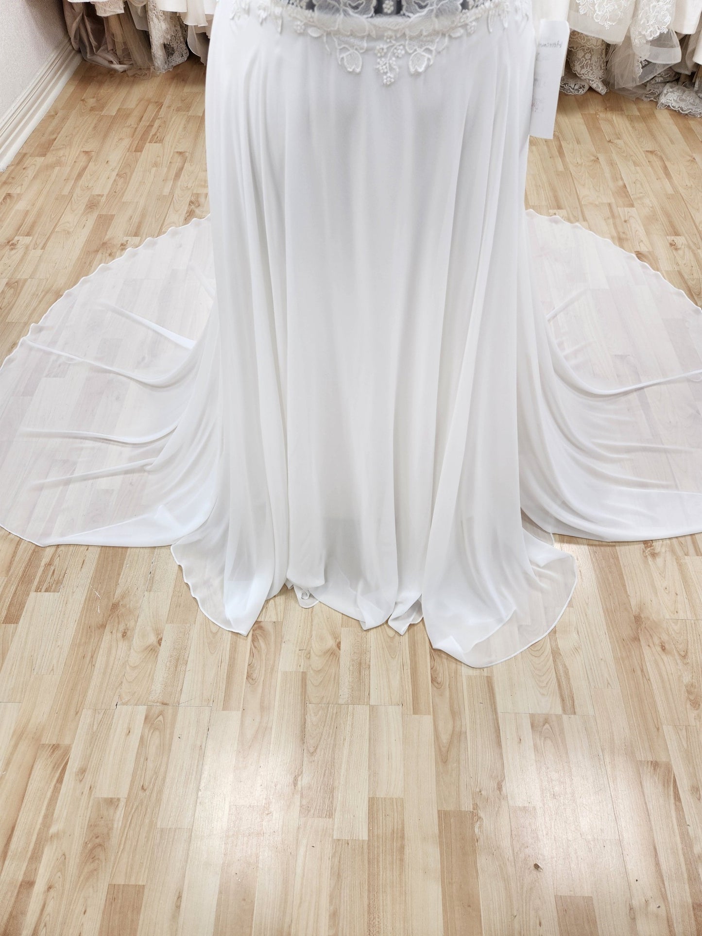 Plus Size Lace Top Chiffon Bottom Wedding Dress