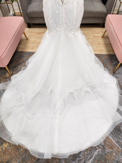 Lace and Sparkle Mermaid Wedding Dress with Ruffled Skirt