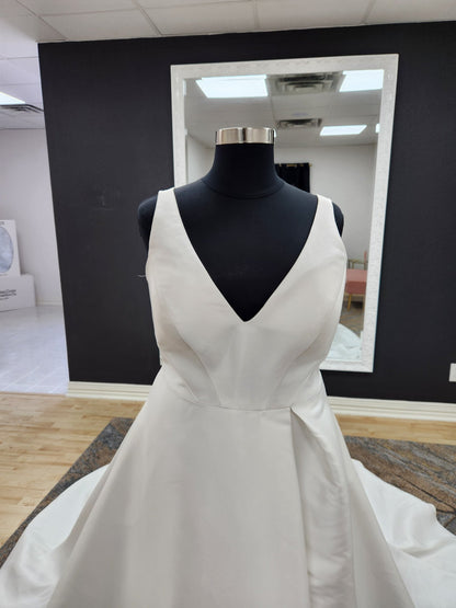 Essense of Australia D3586 Wedding Dress