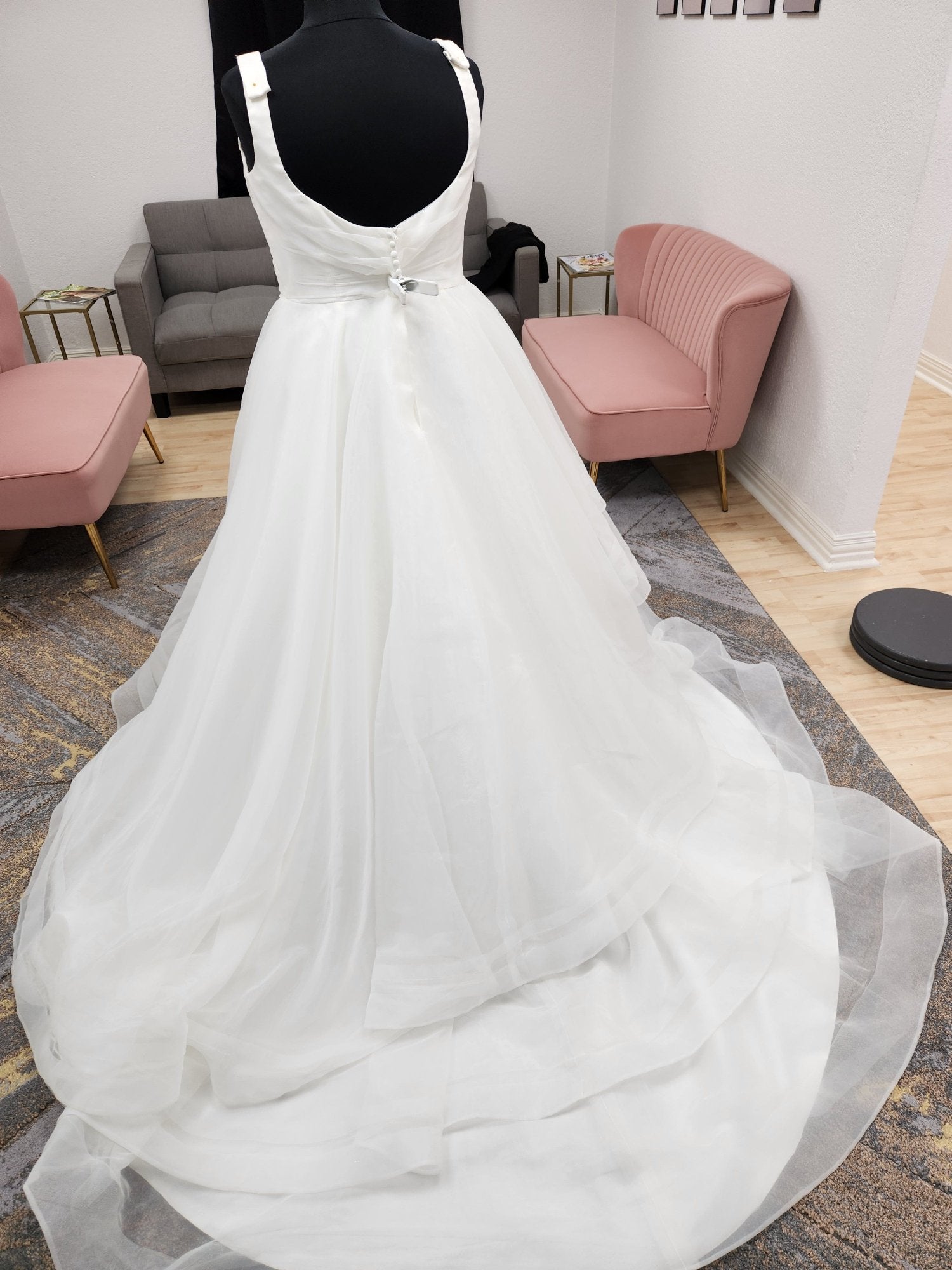 Plus size A-Line Ruffle Wedding Dress