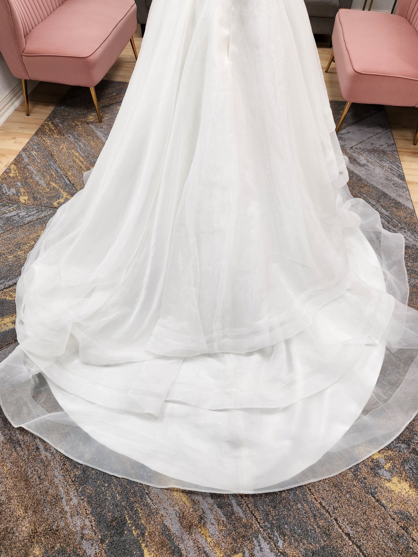 Plus size A-Line Ruffle Wedding Dress