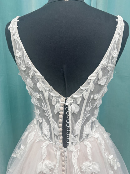Amaryllis A-line Wedding Dress in Ivory/Cashmere, Size 12 — shimmering layered tulle, floral appliqués, soft romantic skirt