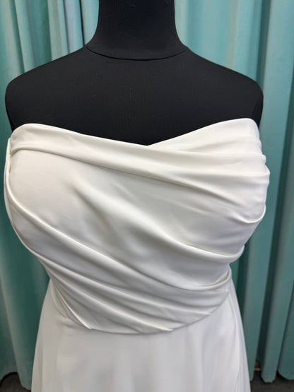 Essense of Australia Style D4225 Strapless A-Line Satin Wedding Dress with Ruching and Slit
