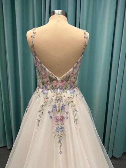 Stella York 8063 Wedding Dress