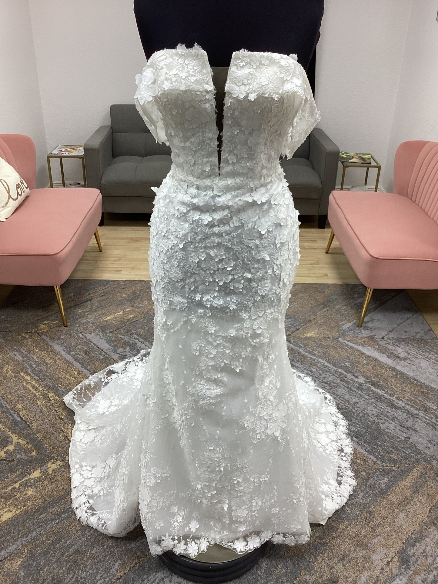 3d Floral Fitted Wedding Dress