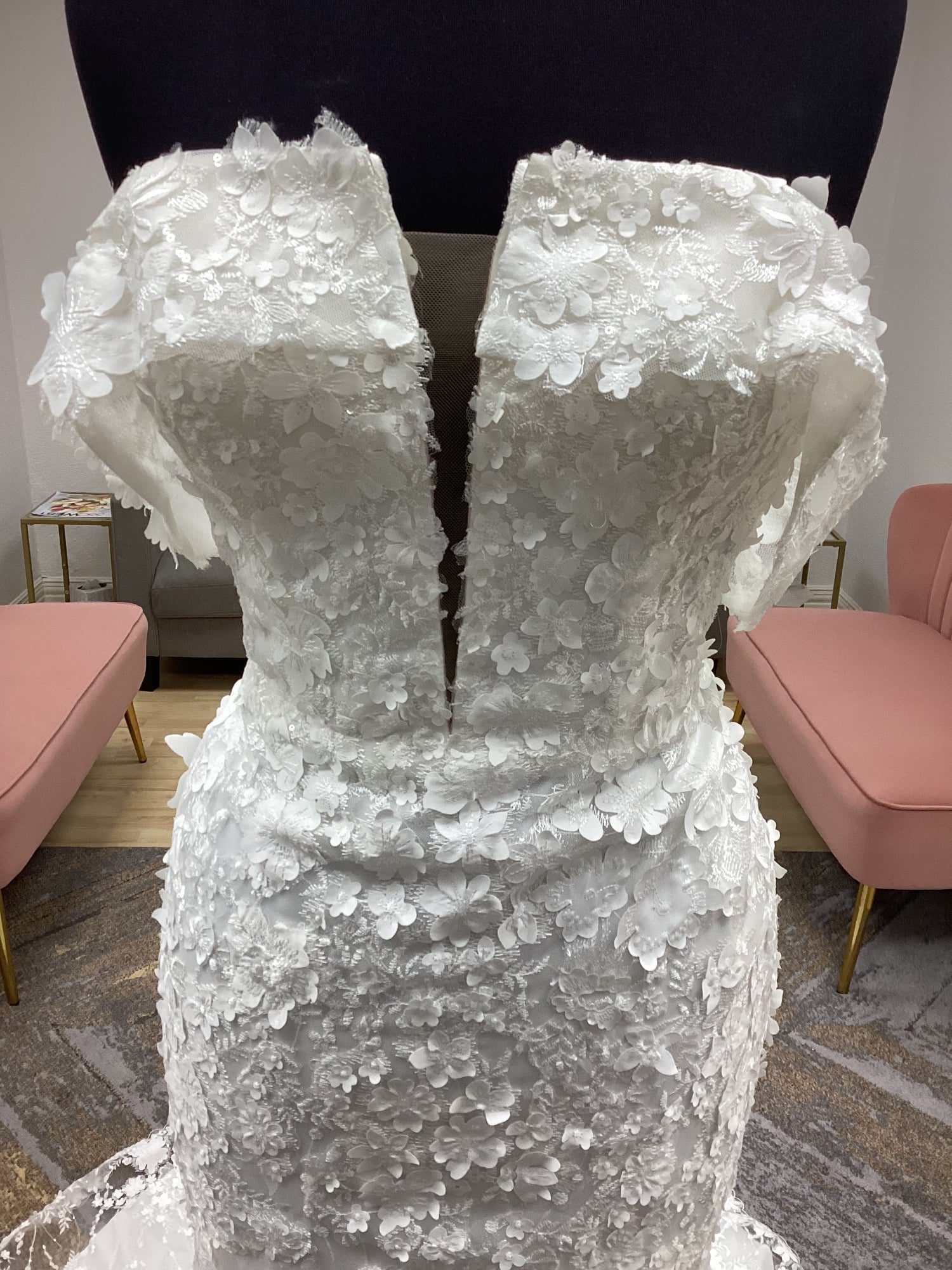 3d Floral Fitted Wedding Dress