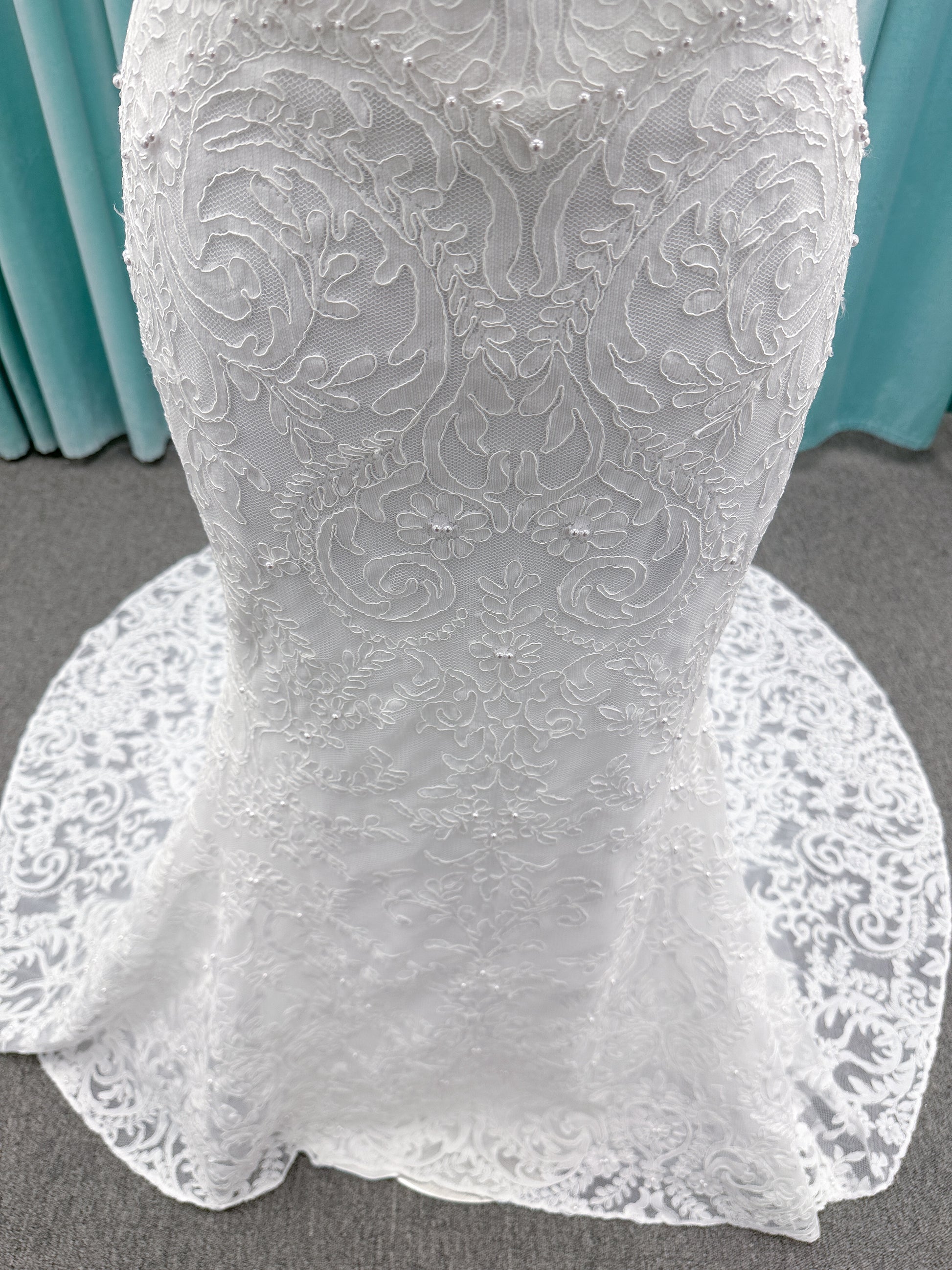 Dondi Fit and Flare Wedding Dress in Ivory, Size 14 — allover lace, fitted bodice, dramatic flare skirt