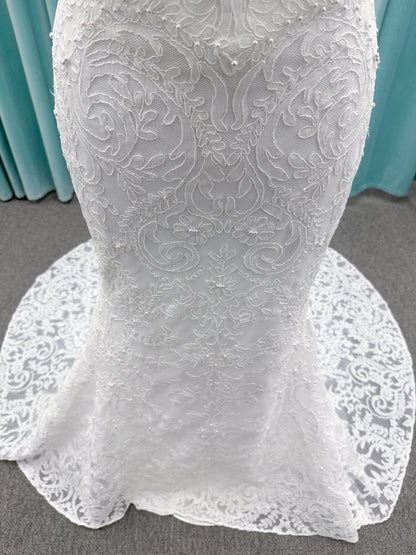 Dondi Fit and Flare Wedding Dress in Ivory, Size 14 — allover lace, fitted bodice, dramatic flare skirt