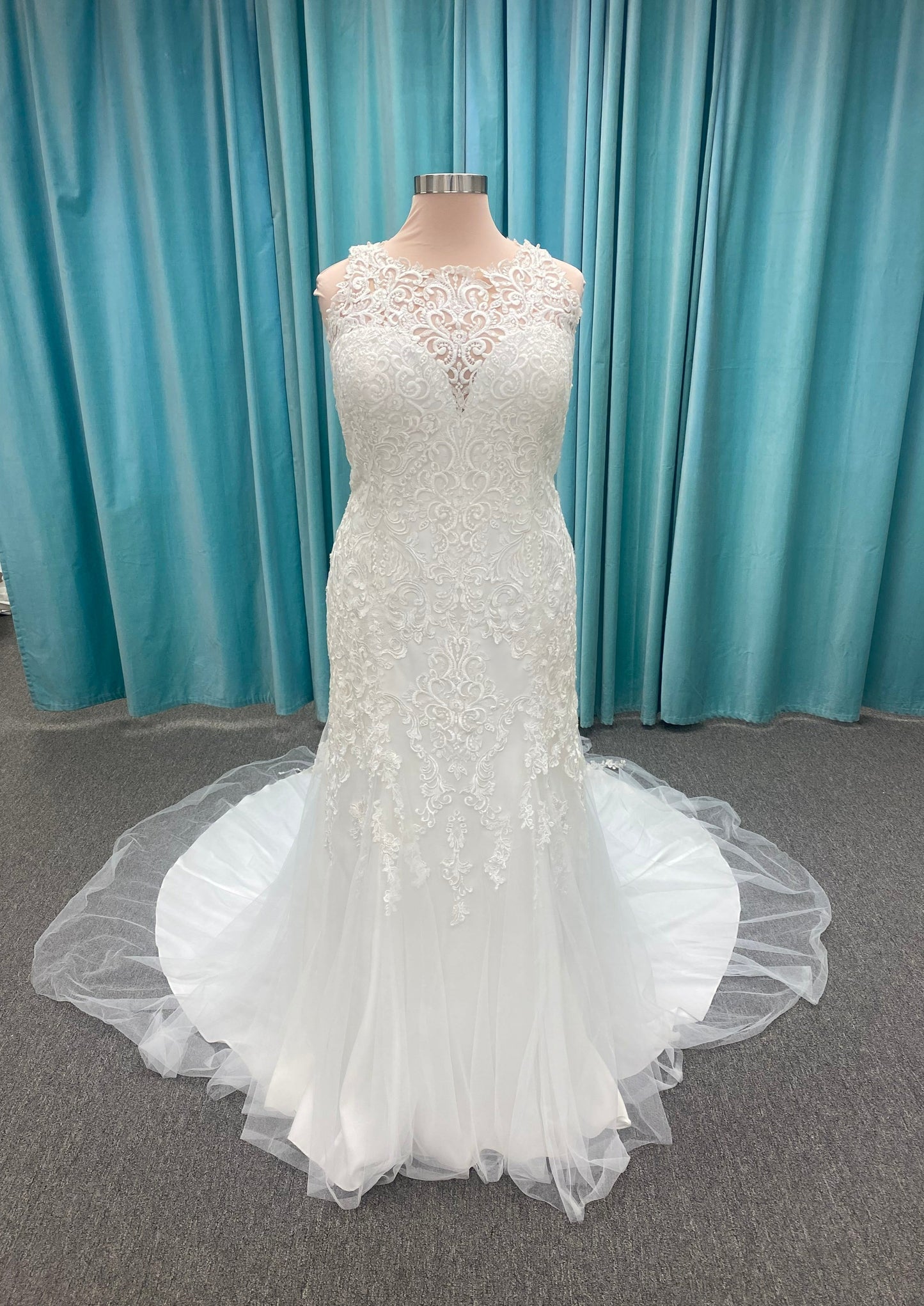 Stella York 6600 Plus Size Wedding Dress