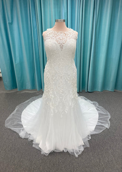 Stella York 6600 Plus Size Wedding Dress