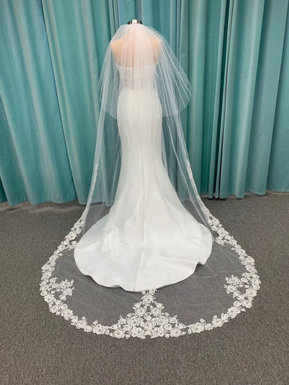 Lace Floral Detail Long Veil