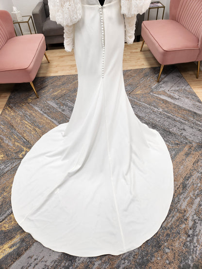 Bishop Lace Sleeves Fitted Wedding Dress