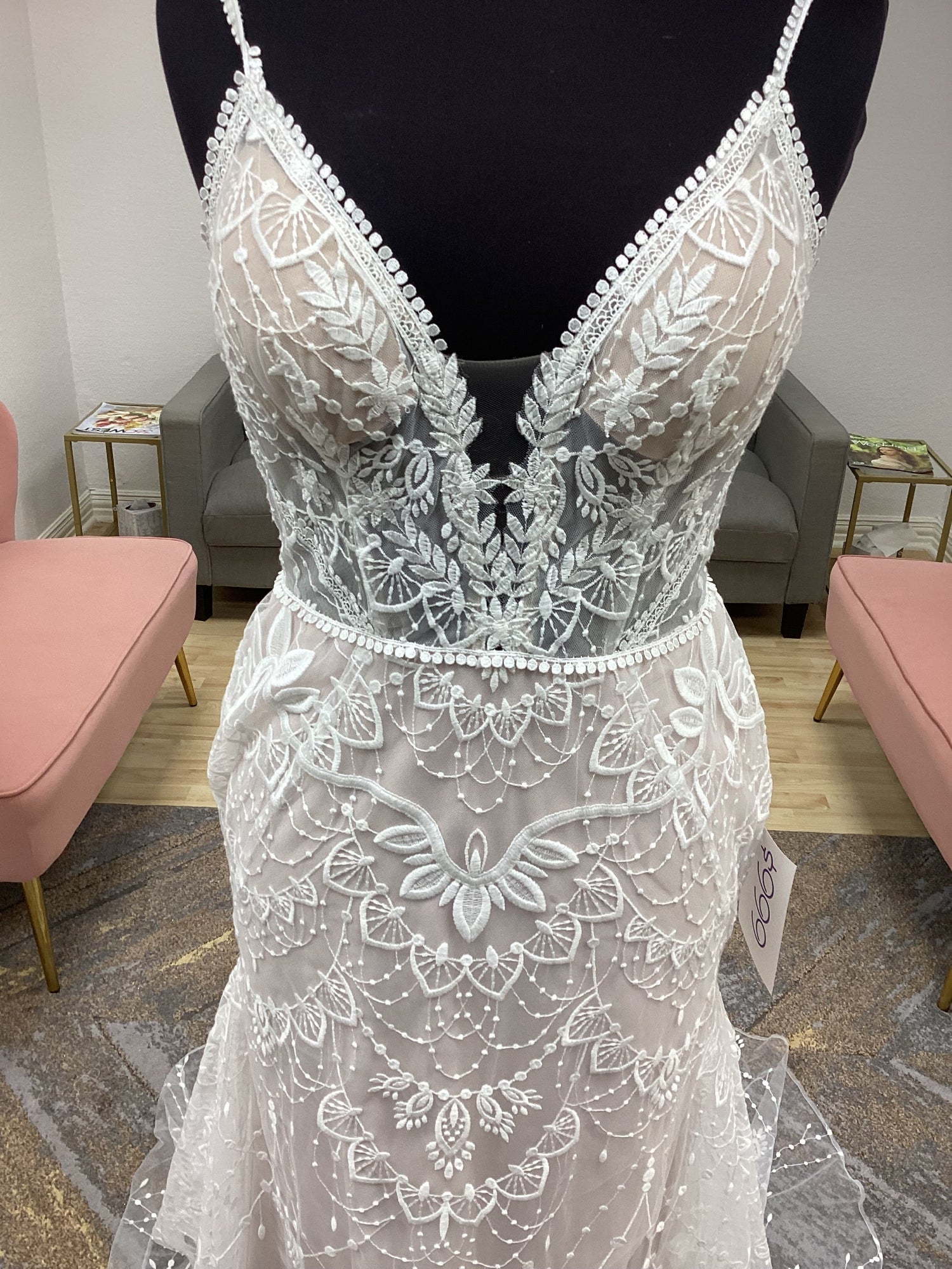 Western Lace Fitted Dress with Spaghetti straps Wedding Dress Western Lace Fitted Dress with Spaghetti straps Wedding Dress