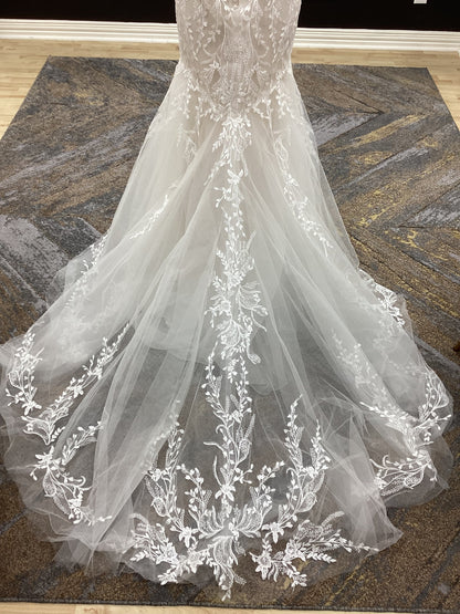 Mermaid Lace Strapless Wedding Dress