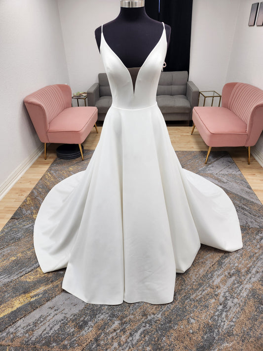 Justin Alexander Adore 11312 Plus Size Wedding Dress