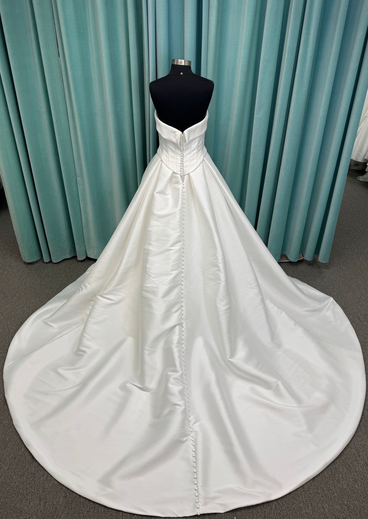 Paityn Strapless Scoop Neck Fit-and-Flare Wedding Dress with Drop Waist and Overskirt