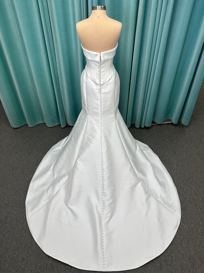 Paityn Strapless Scoop Neck Fit-and-Flare Wedding Dress with Drop Waist and Overskirt