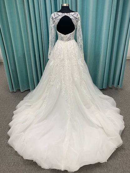 Essense of Australia D3700 Wedding Dress