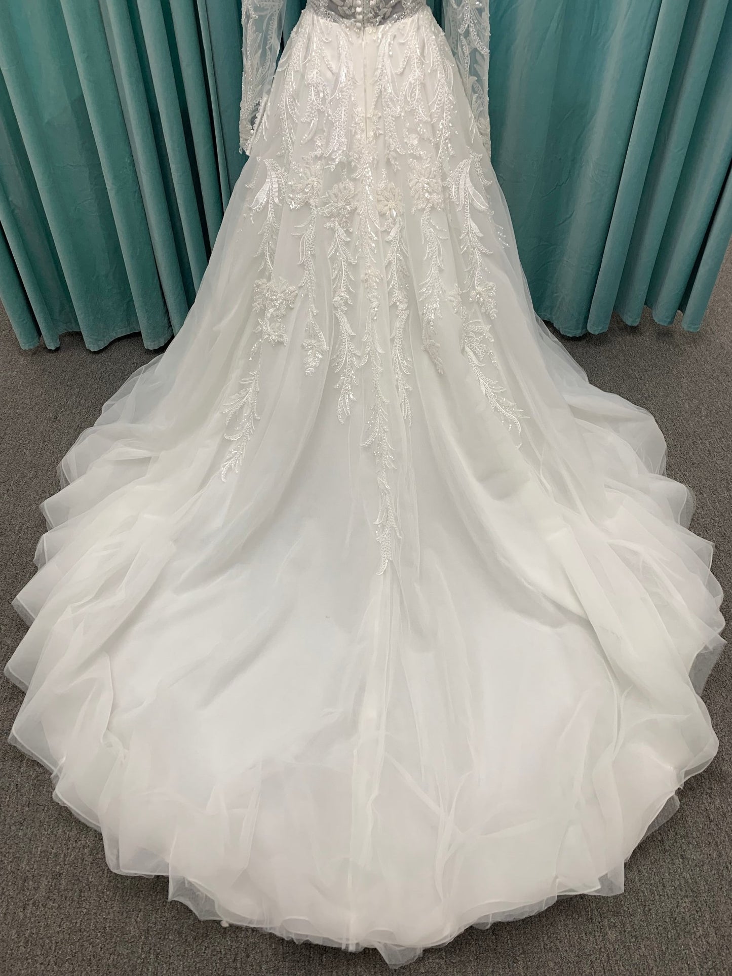 Essense of Australia D3700 Wedding Dress