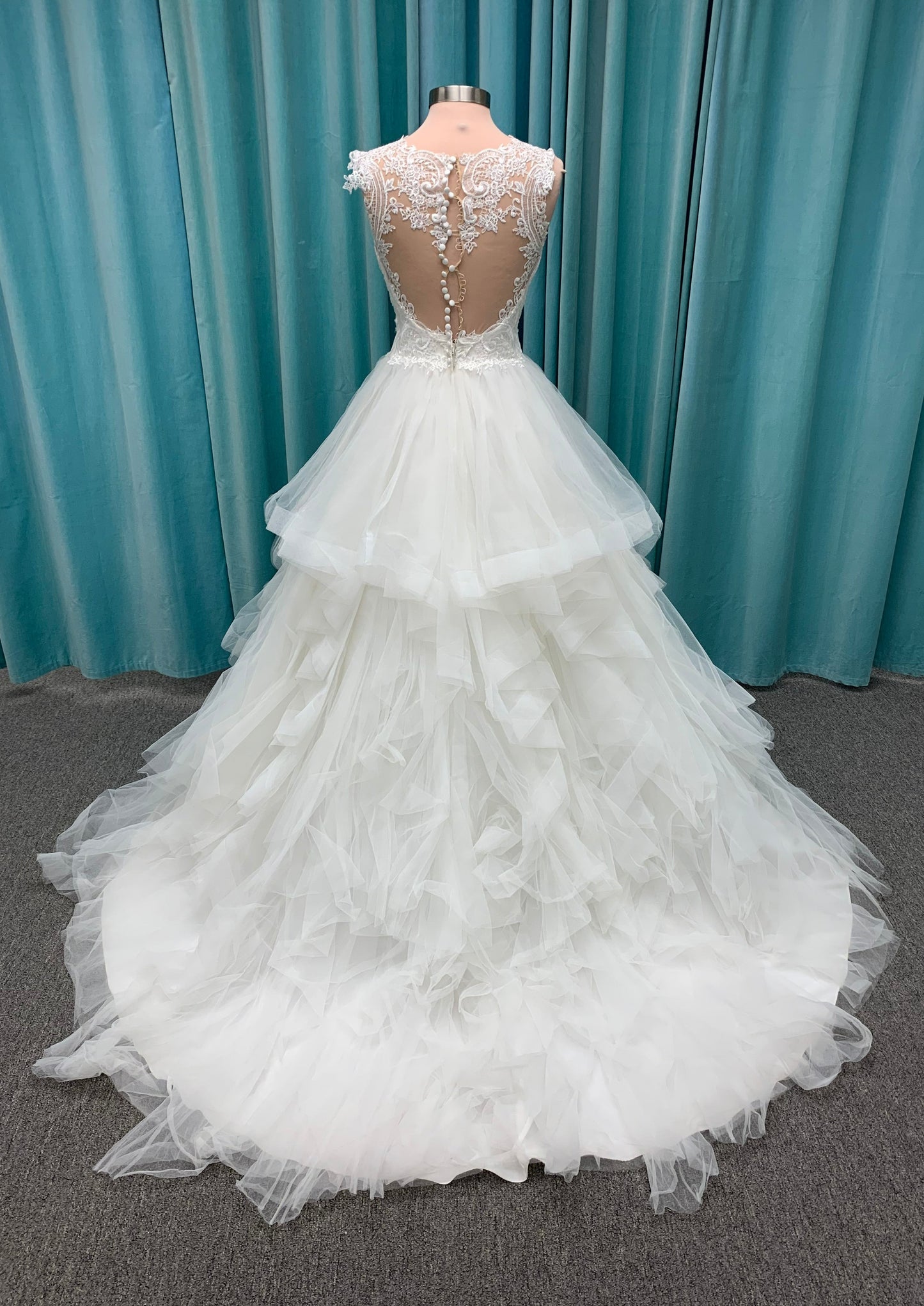 Lace and tulle ruffle with horsehair trim wedding dress Justin Alexander 8888