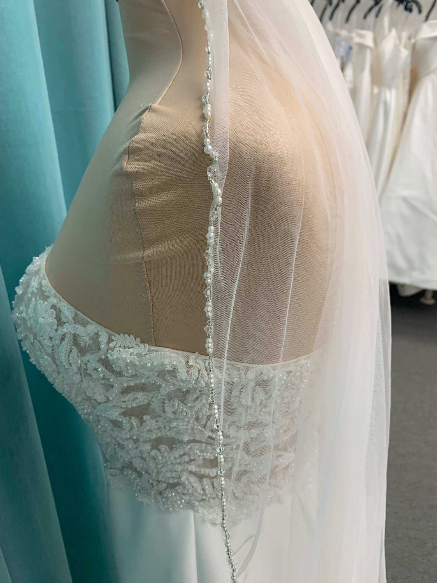 Beaded Edge Veil