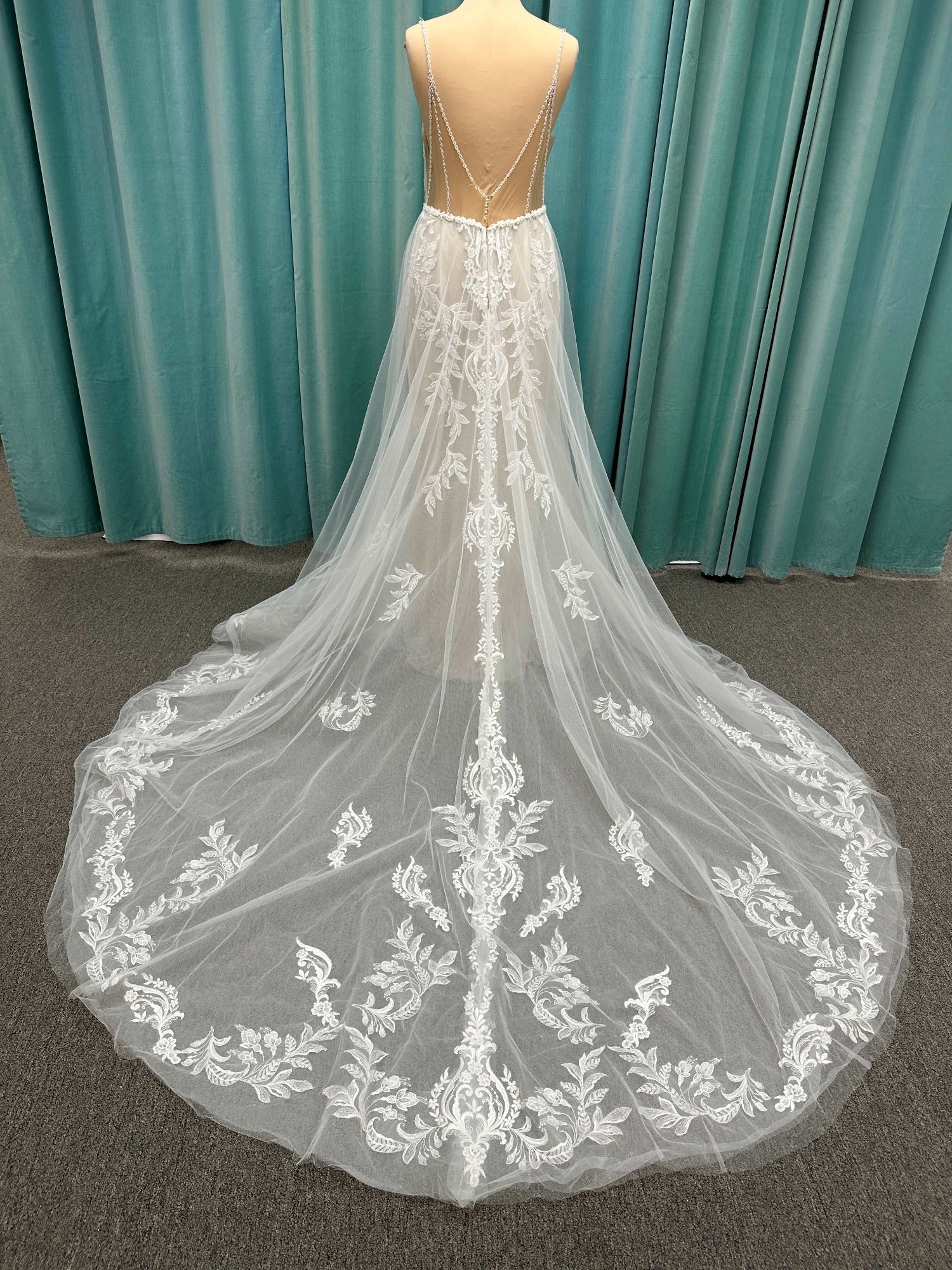 Essense of Australia D3324 Wedding Dress