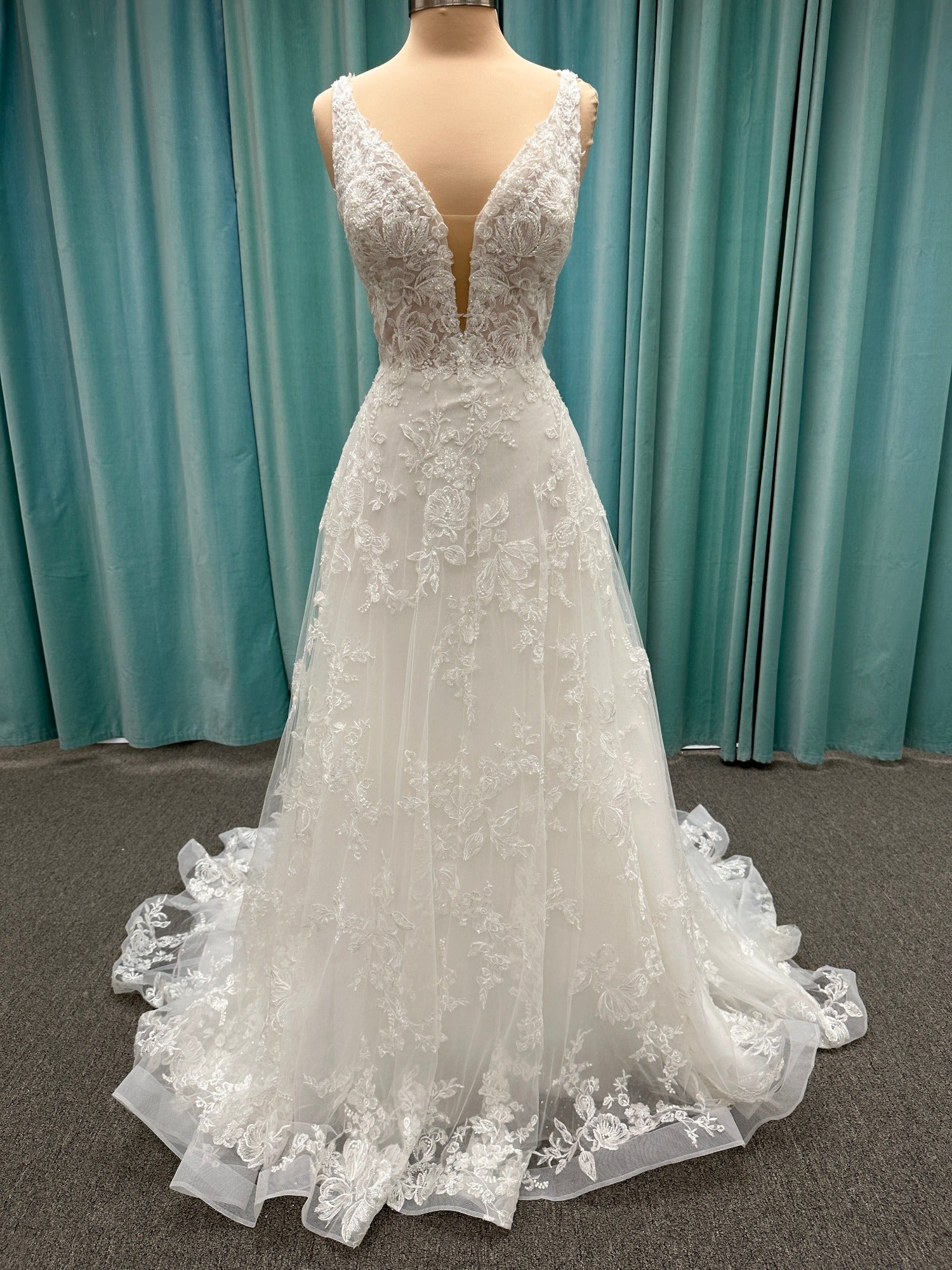 Essense of Australia D3127 Wedding Dress