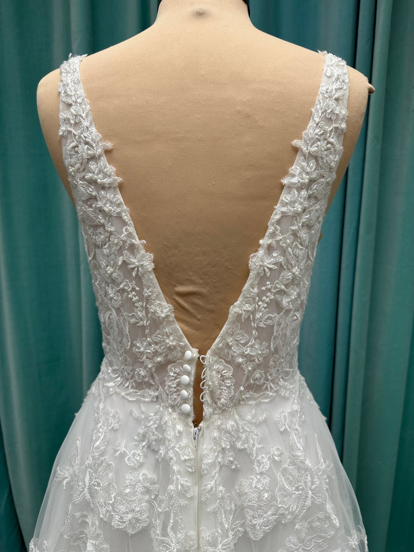 Essense of Australia D3127 Wedding Dress