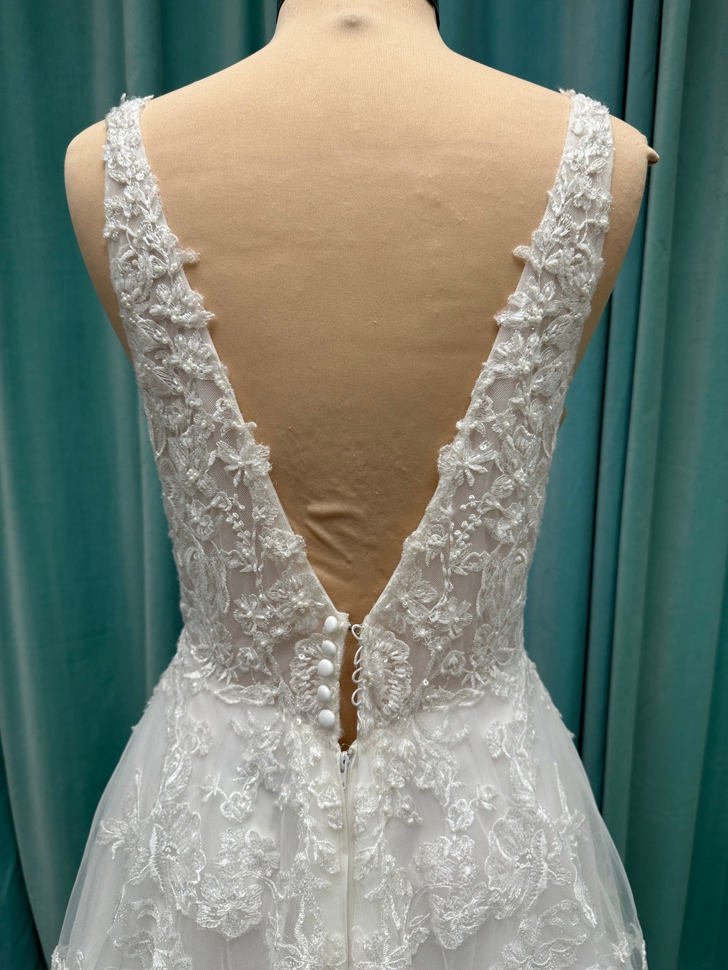 Essense of Australia D3127 Wedding Dress