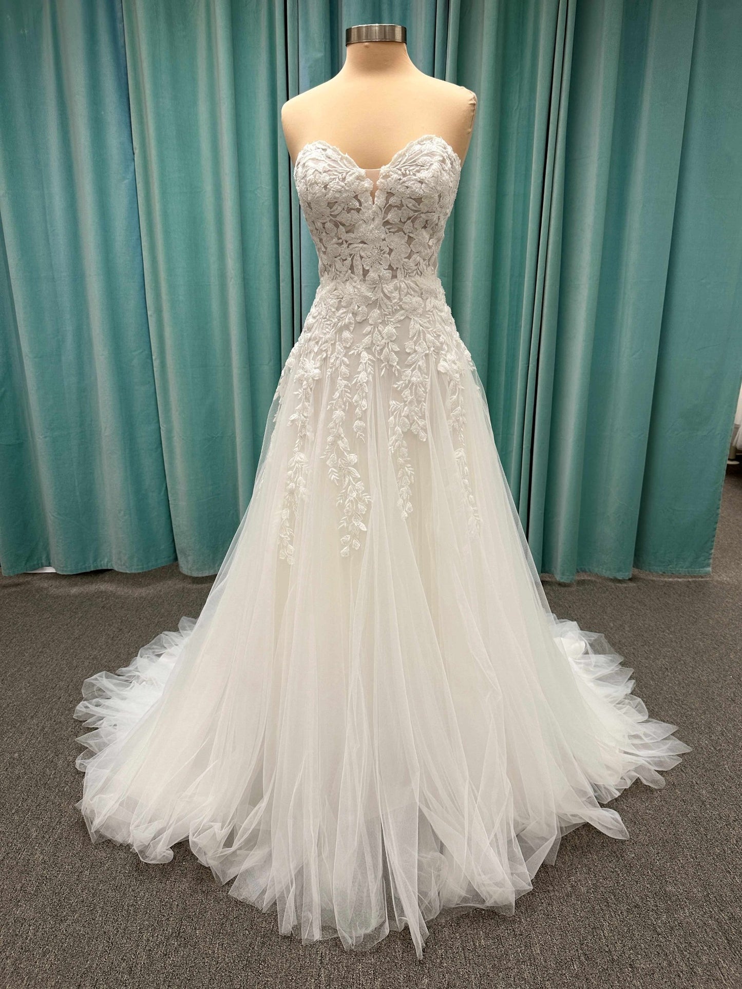 Stella York 7413 Wedding Dress