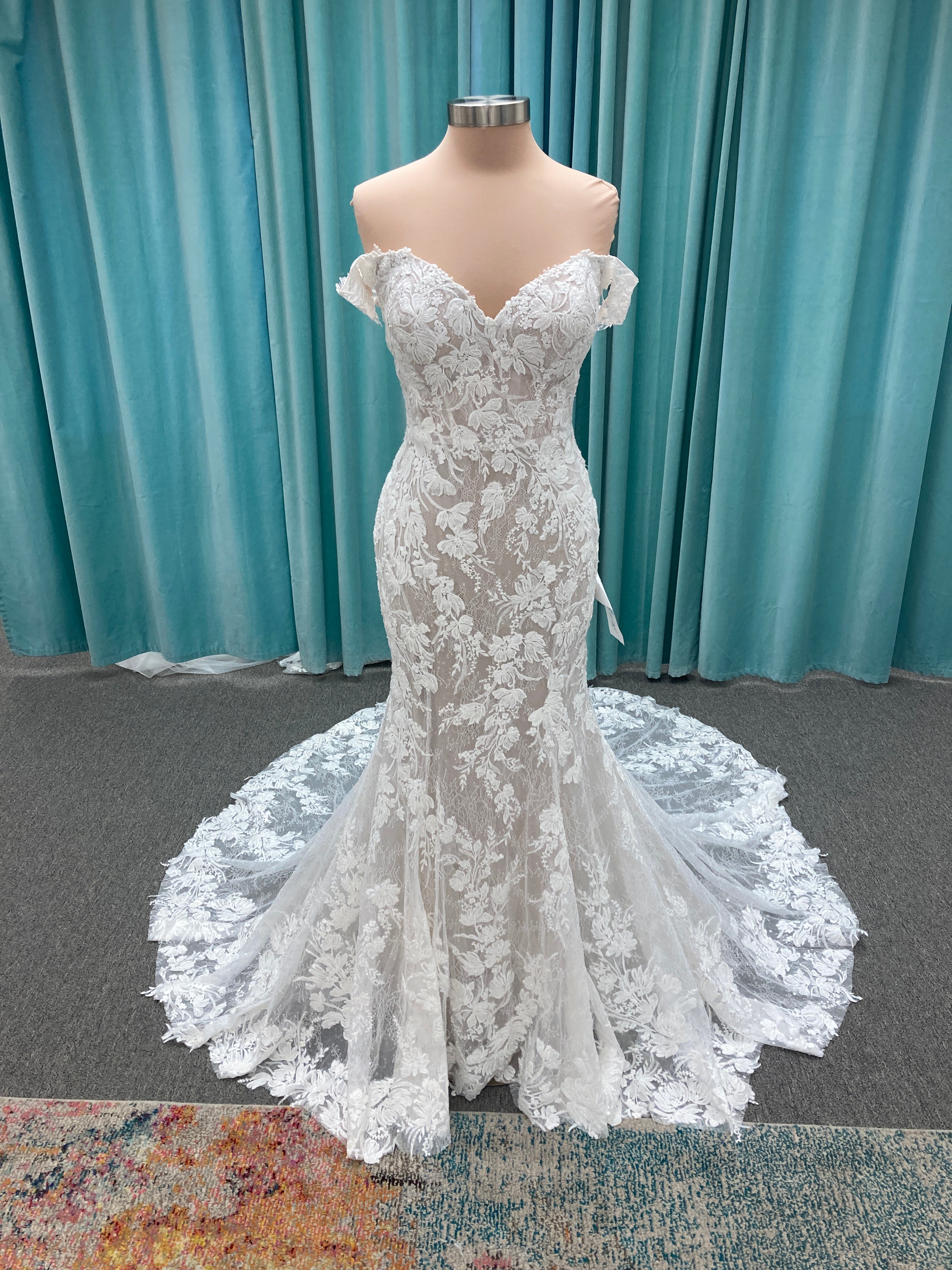 Mai best sale wedding dress