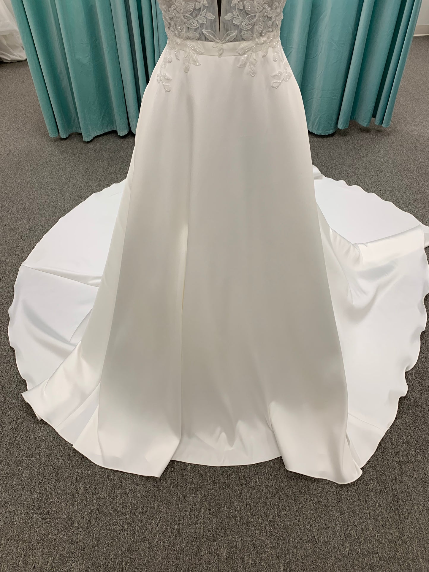 Essense of Australia D3640 Wedding Dress