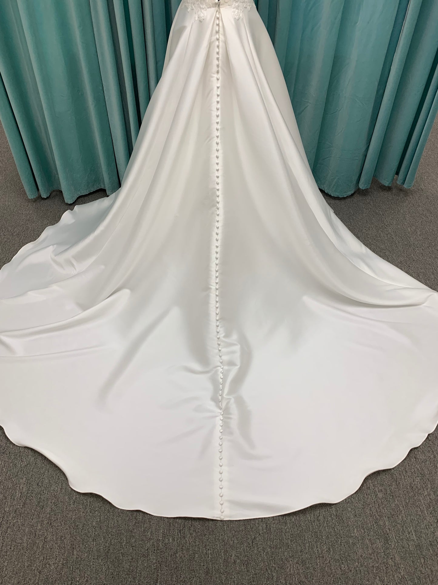 Essense of Australia D3640 Wedding Dress