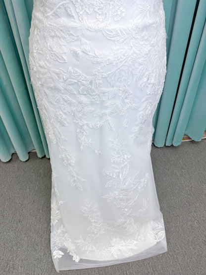 Reid Plus Size Mermaid Wedding Dress in Ivory, Size 22 — intricate floral lace appliqués, fitted mermaid silhouette