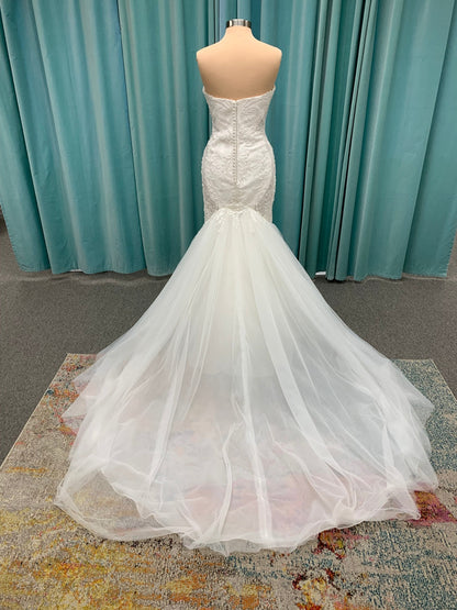 Essense of Australia D3600 Wedding Dress