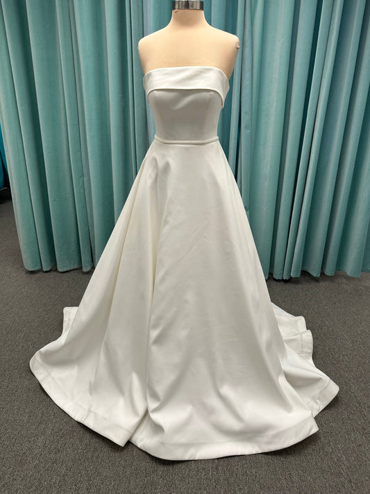 Stella York 7045 Wedding Dress