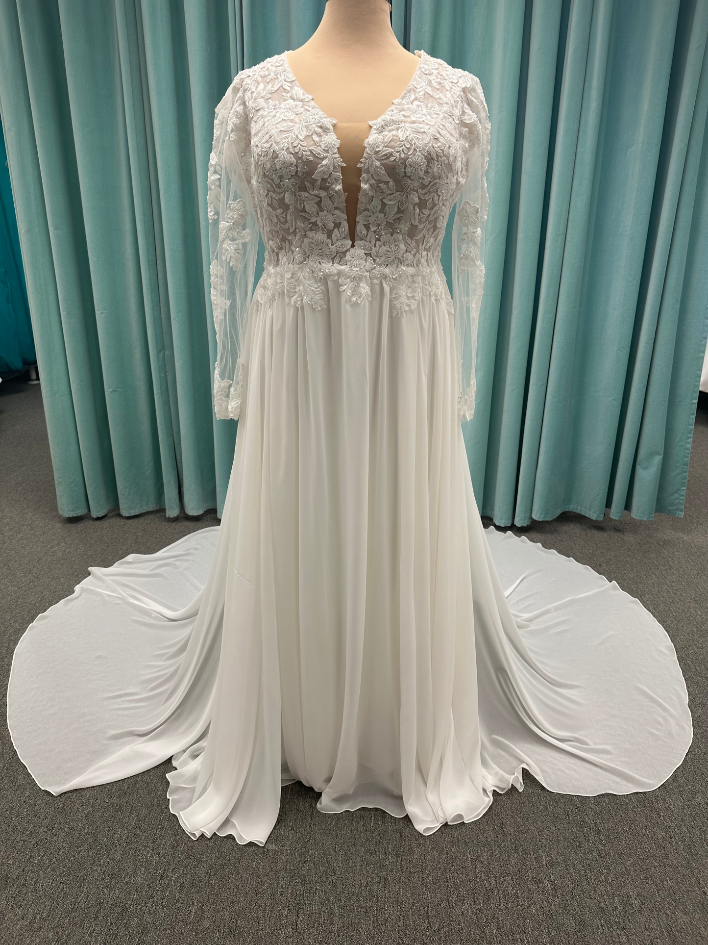 Stella York 7699 Plus Size Wedding Dress