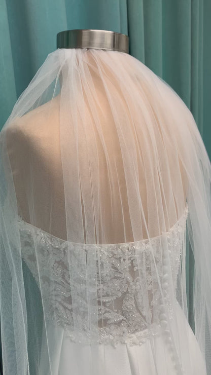 Lace Floral Detail Long Veil