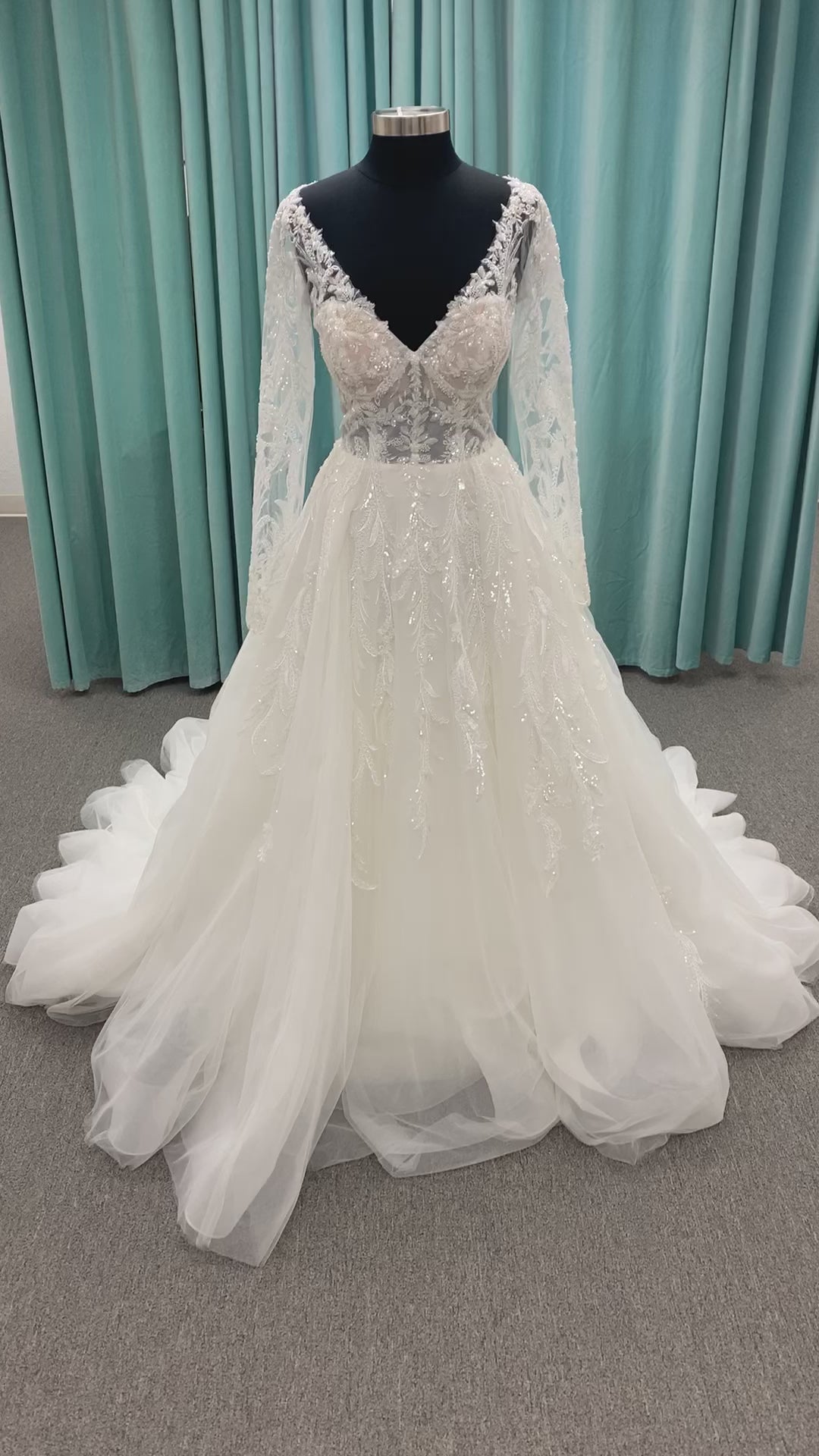 Essense of Australia D3700 Wedding Dress