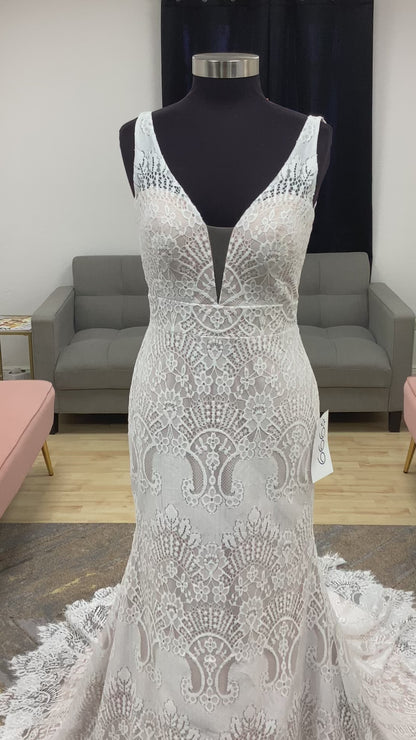 Western Full Lace Fit and Flare Wedding Dress v1