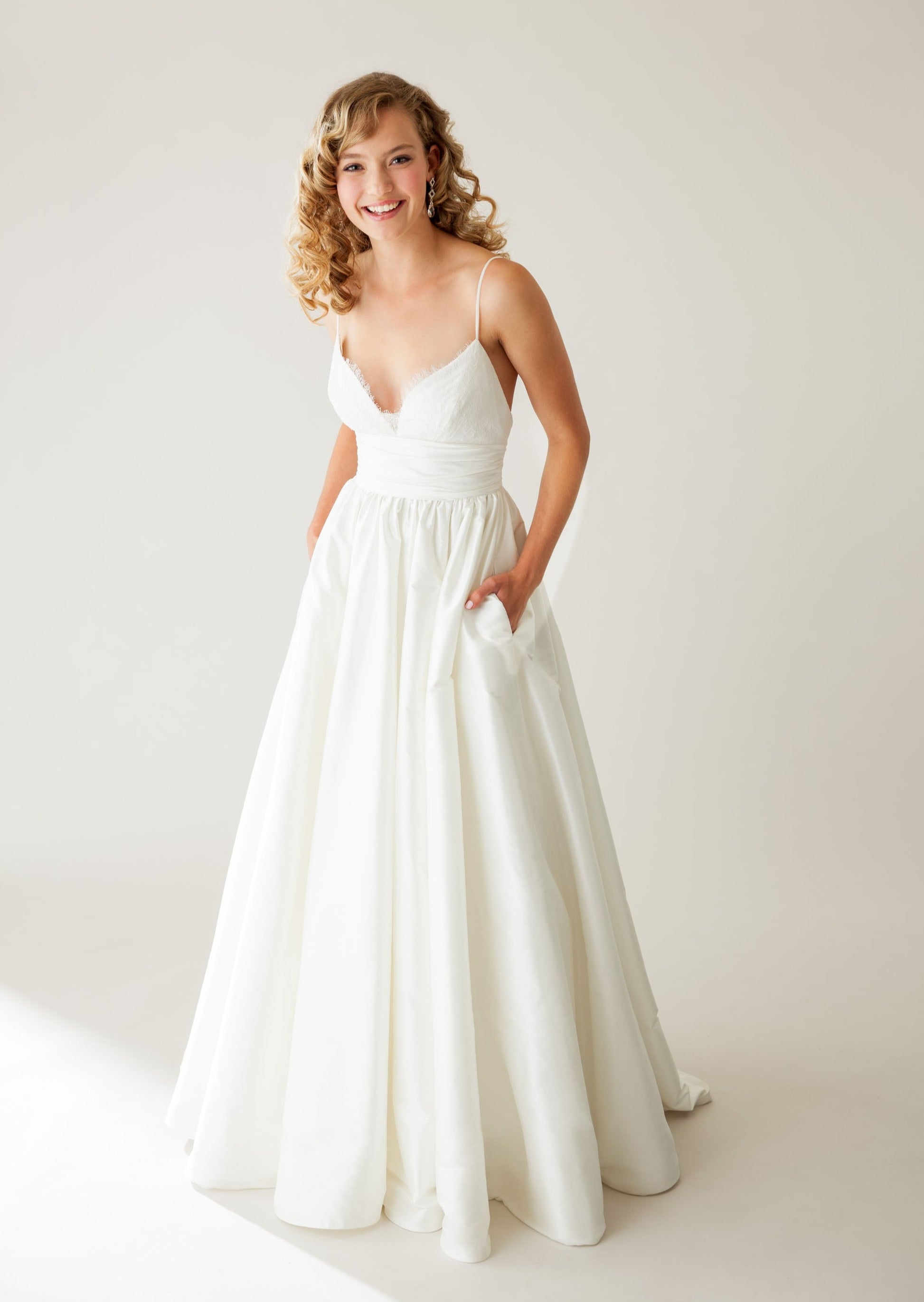 Silk and Chantilly Lace Wedding Dress with pockets Lovely Lea-Ann Belter